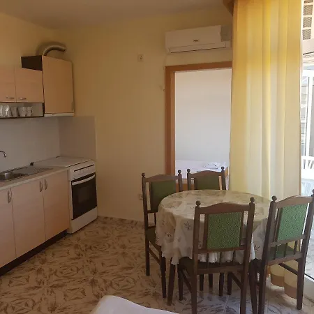מלון Hotel Larisa סבטי ולאס