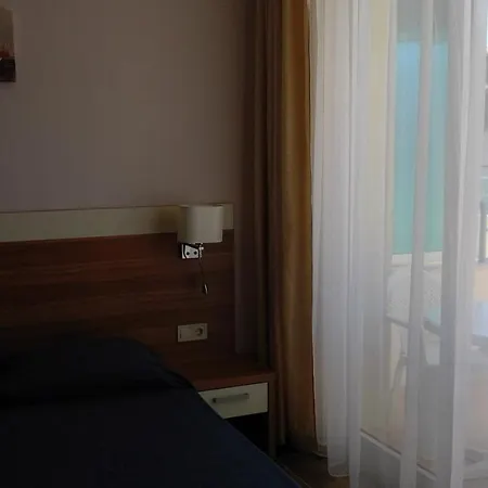 Hotel Larisa 3* סבטי ולאס